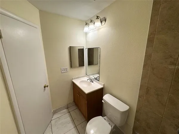 $1,300 | 1932 Lake Atriums Circle, Unit 67, Orlando, FL 32839