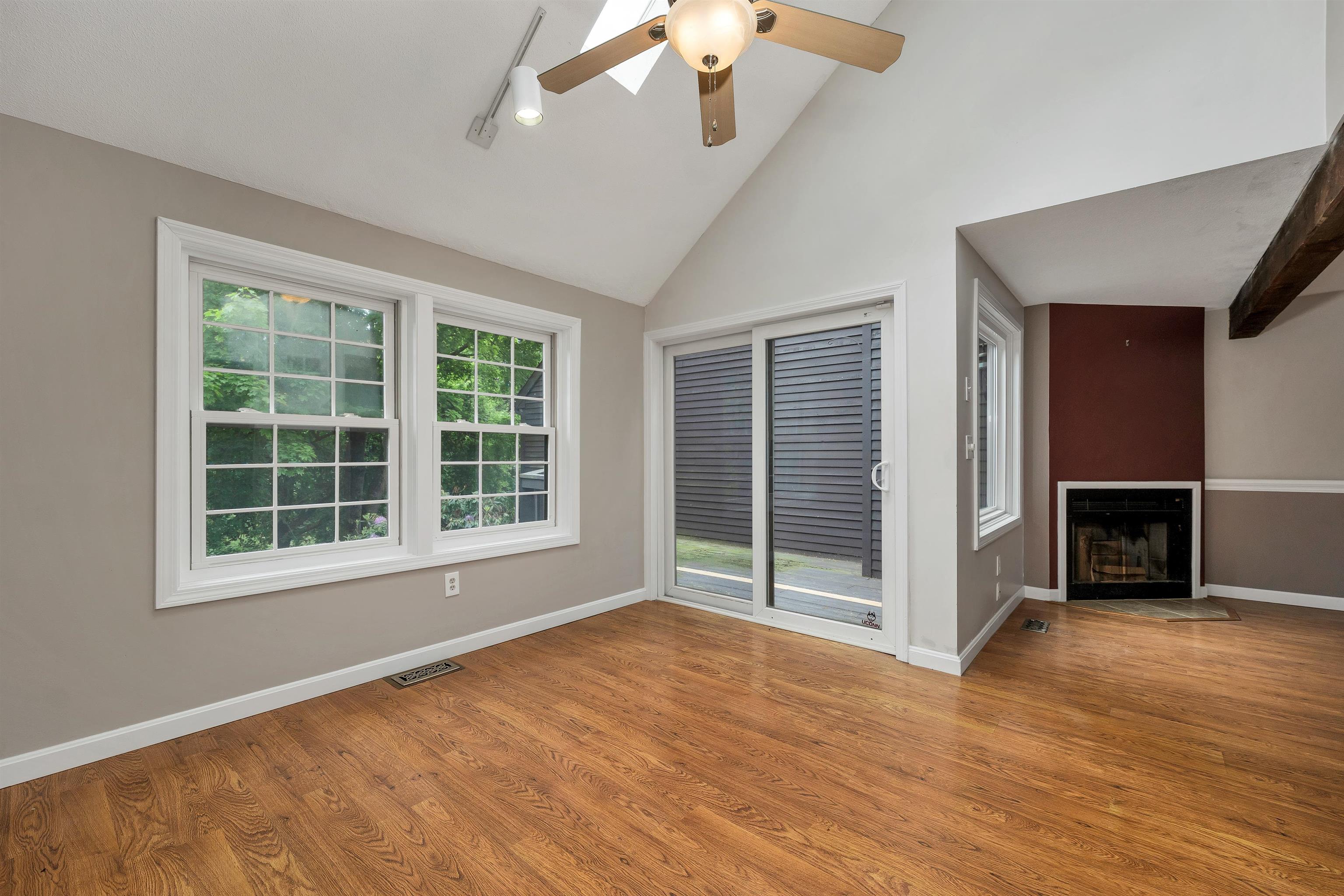 51 Stacey Circle Windham, NH 03087 - Photo 23 of 60