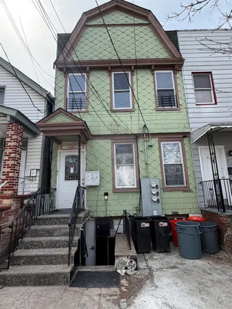 $2,550 | 419 4th Street, Unit 1, Union City, NJ 07087