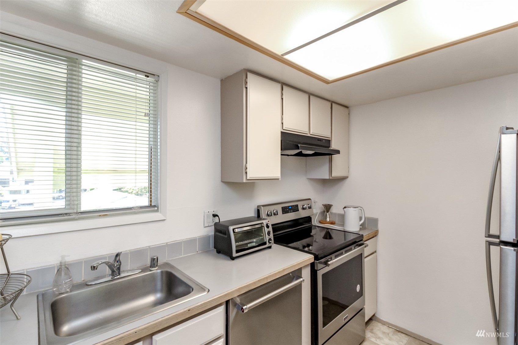 7577 Old Redmond Road, Unit 15 Redmond, WA 98052 - Photo 17 of 39 Gallery Image 17
