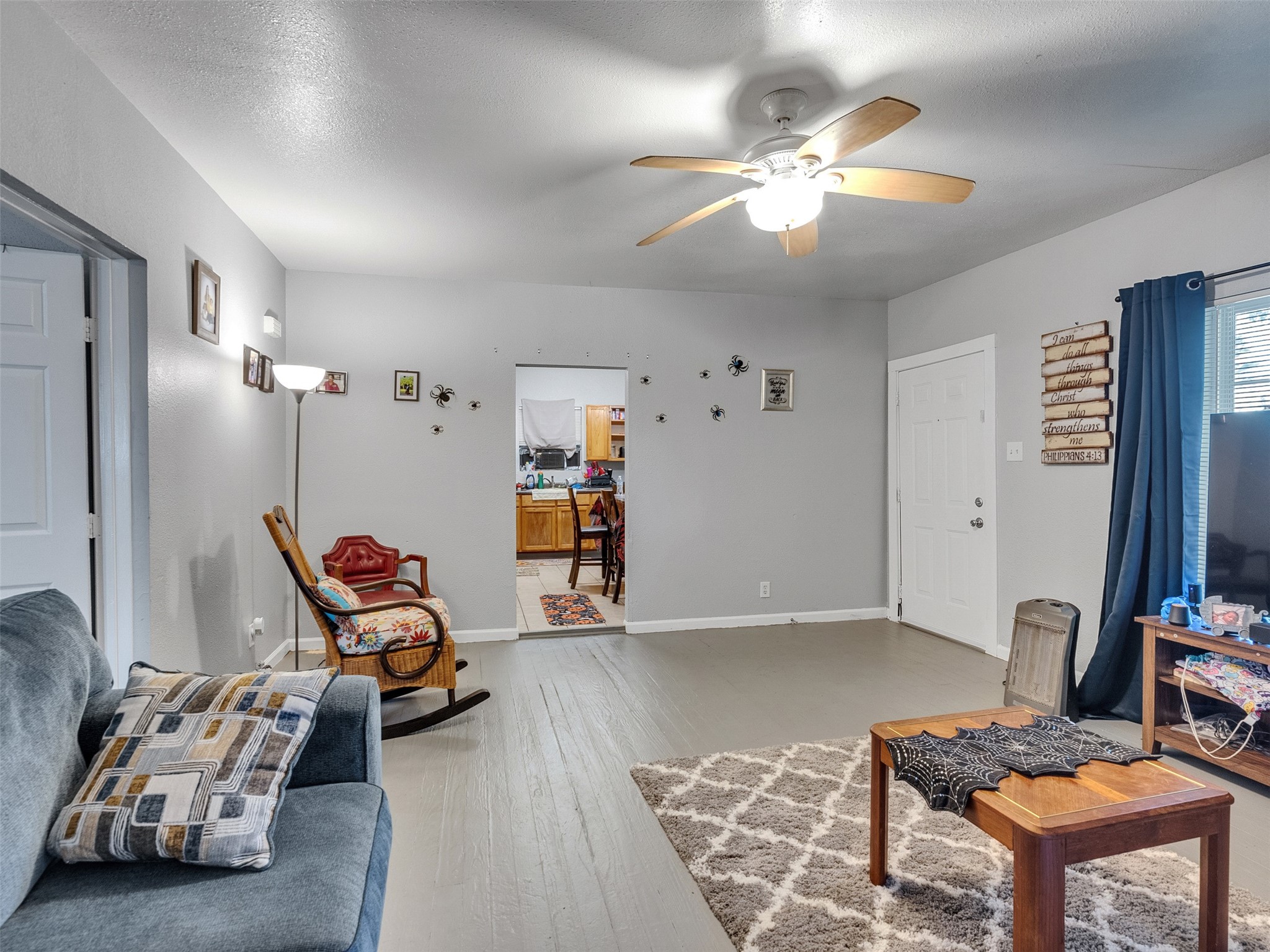 4323 Avenue R 1/2 Galveston, TX 77550 - Photo 5 of 41 Living Room (Front Unit):
This angle highlights how open and flexible the living space is—ideal for arranging your favorite furniture or creating a cozy entertainment area. Fresh paint keeps the space feeling crisp and new.