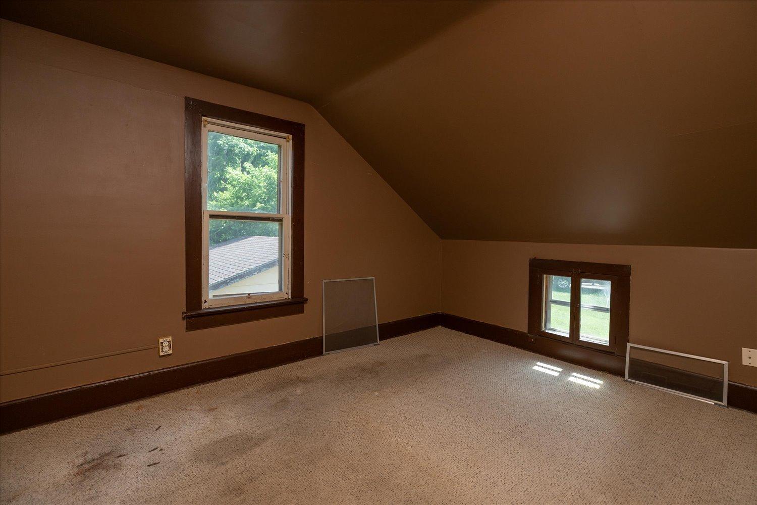 1831 Bush Street Red Wing, MN 55066 - Photo 17 of 33