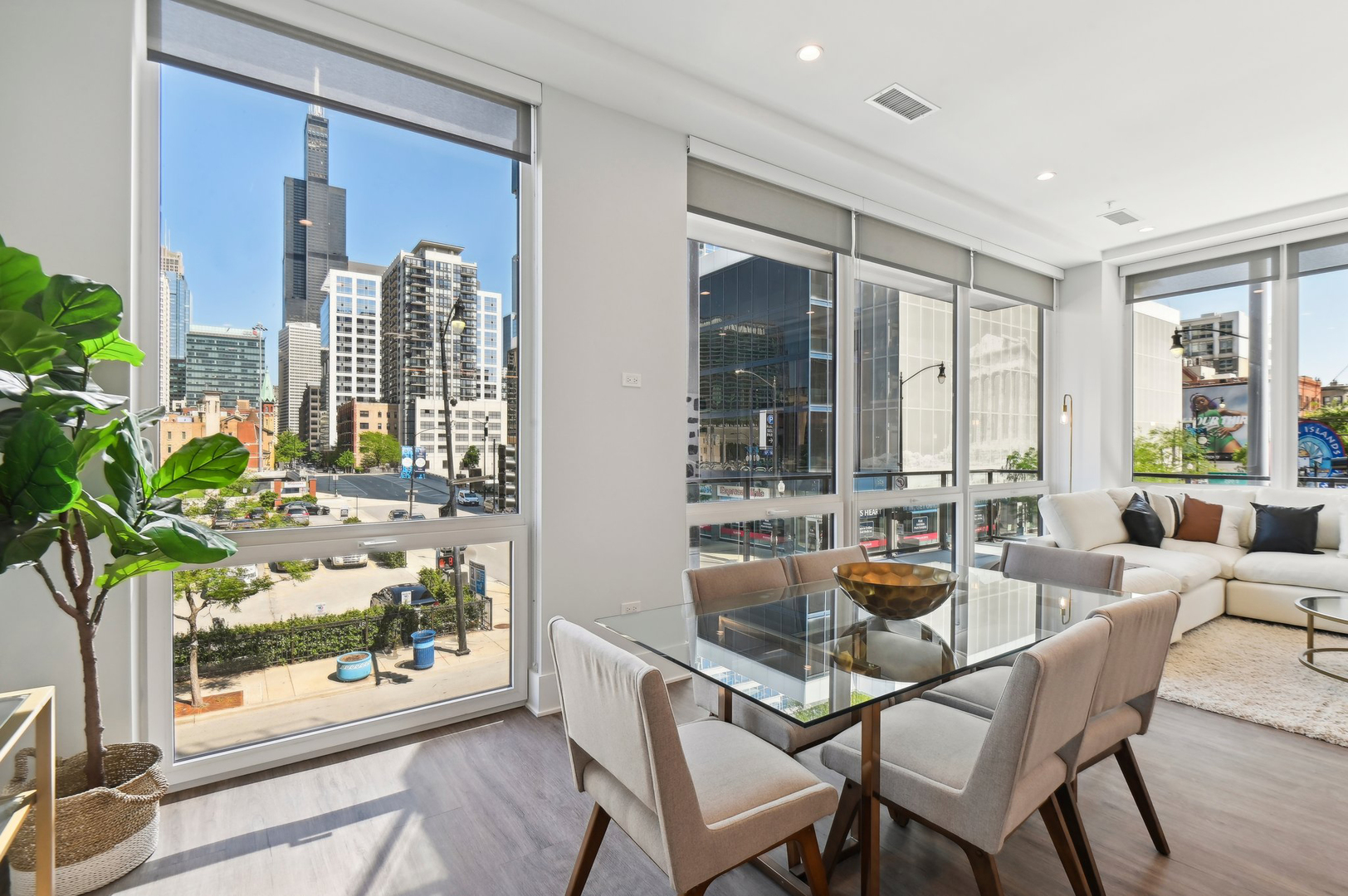 812 West Adams Street, Unit 600 Chicago, IL 60607 - Photo 7 of 46 a outdoor space with furniture