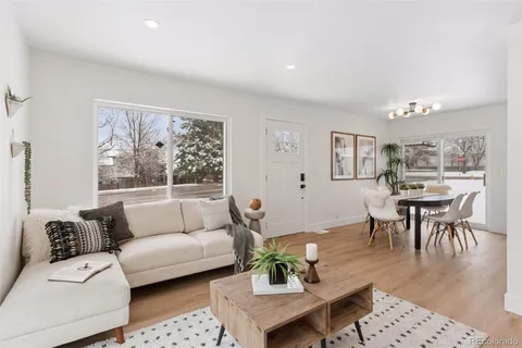 $560,000 | 1414 West Lake Avenue, Littleton, CO 80120