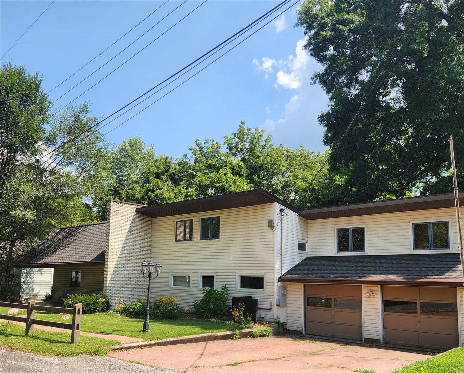 18 Shell Lane Edwardsville, IL 62025 - Photo 1 of 44 Gallery Image 1