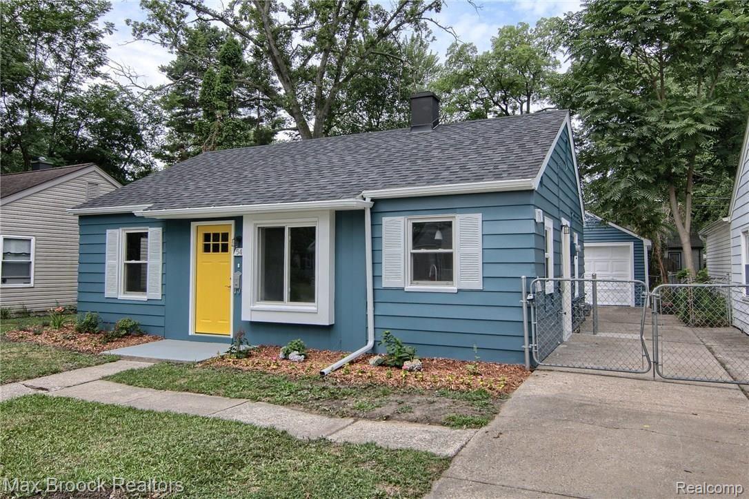 543 Stratford Road Ferndale, MI 48220 - Photo 1 of 21 543 Stratford Front Exterior.jpg