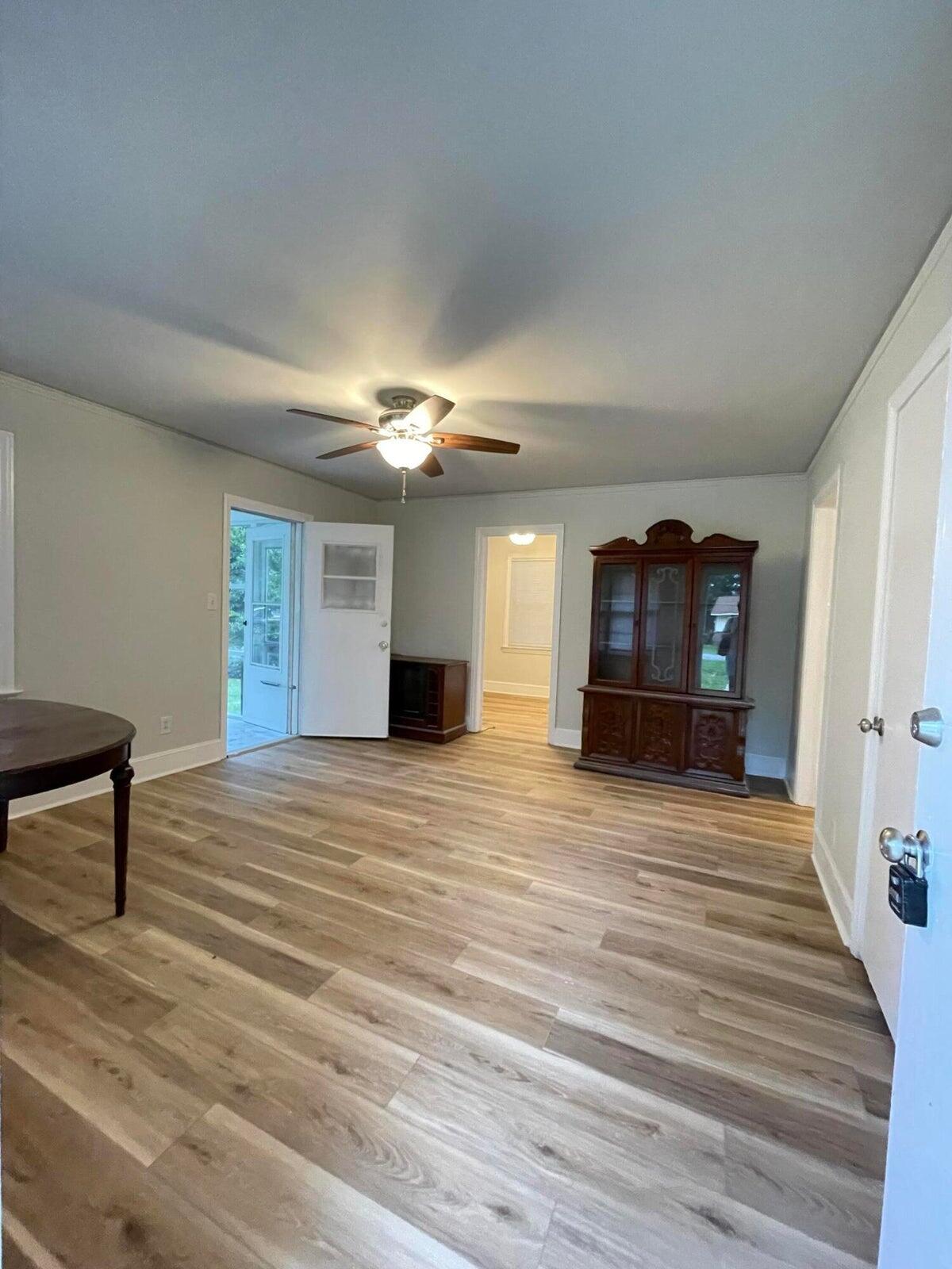 1924 Georgianna Drive Sumter, SC 29150 - Photo 3 of 15 IMG_1271