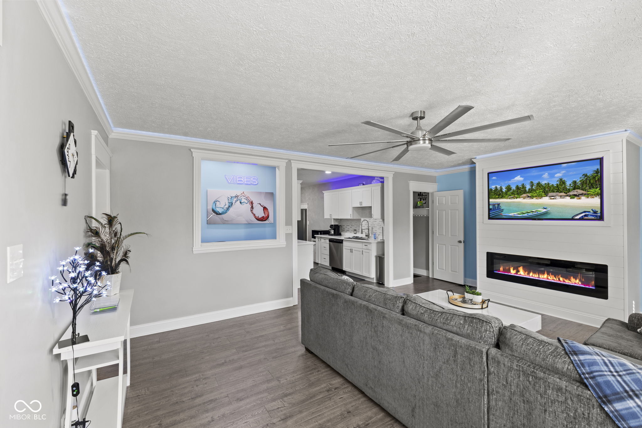 7918 East 10th Street Indianapolis, IN 46219 - Photo 4 of 42