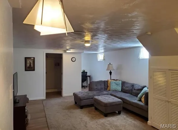 $2,550 | 2806 Hilldale Avenue, St. Louis, MO 63144