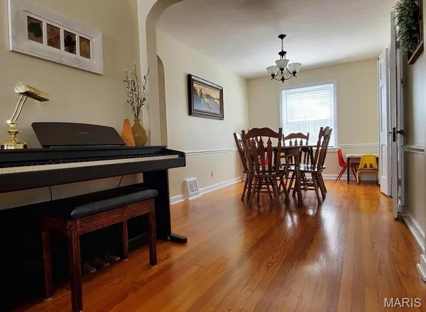 $2,550 | 2806 Hilldale Avenue, St. Louis, MO 63144