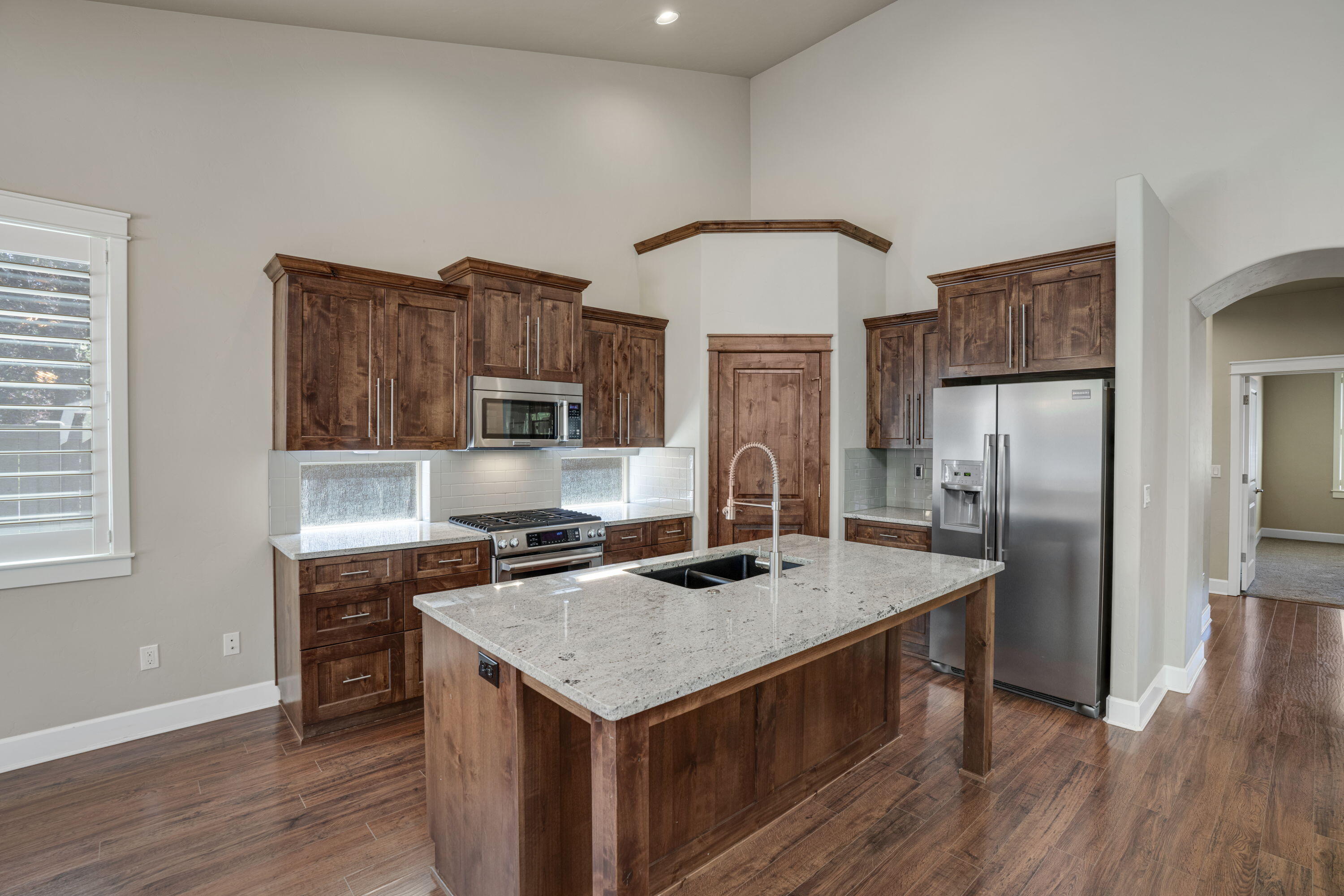 60235 Addie Triplett Loop Bend, OR 97702 - Photo 12 of 39 12