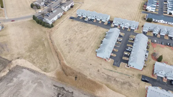 $510,000 | 16-17 18 Waters Edge Drive, Minooka, IL 60447