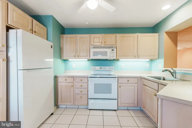 $425,000 | 16 Peppergrass Drive North, Mount Laurel, NJ 08054