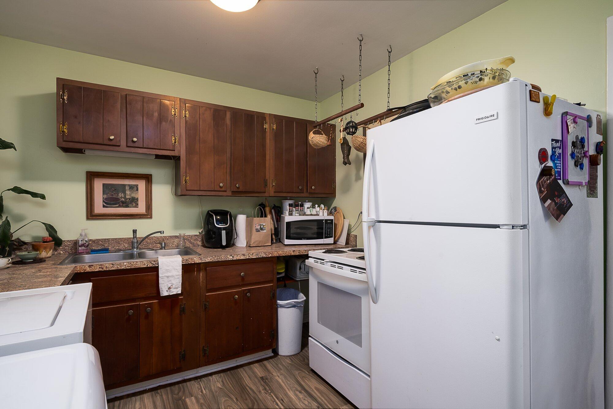 129 Lackawanna Road Lexington, KY 40503 - Photo 7 of 15 008-129_lackawanna_rd_8_30_22-highrez.jp