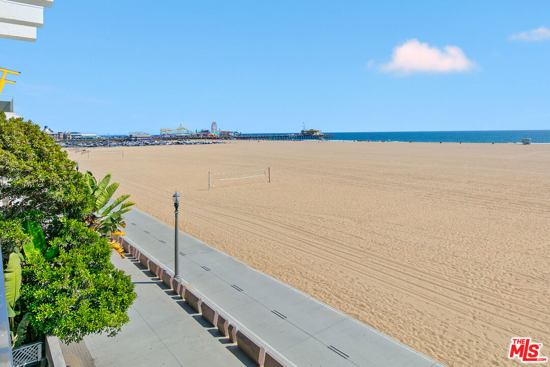 1341 Palisades Beach Road Santa Monica, CA 90401 - Photo 46 of 68