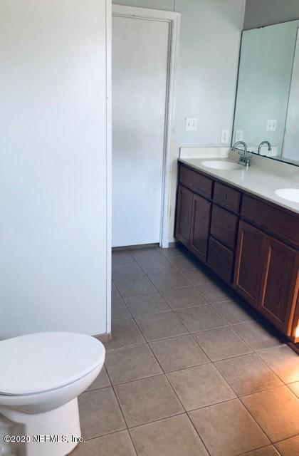 5559 Drake Loop Road Middleburg, FL 32068 - Photo 17 of 19 master bath