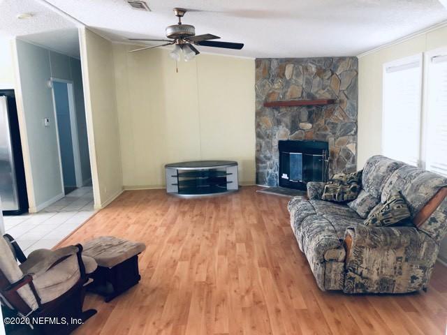 5559 Drake Loop Road Middleburg, FL 32068 - Photo 2 of 19 living room