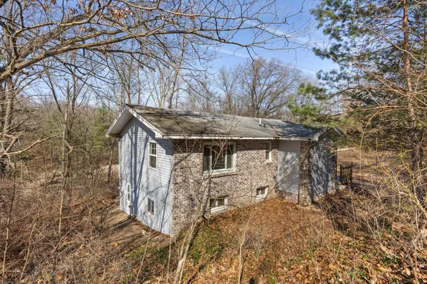 $450,000 | 8945 Vergennes Street Southeast, Ada, MI 49301