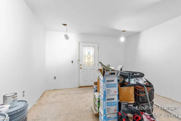 $450,000 | 8945 Vergennes Street Southeast, Ada, MI 49301