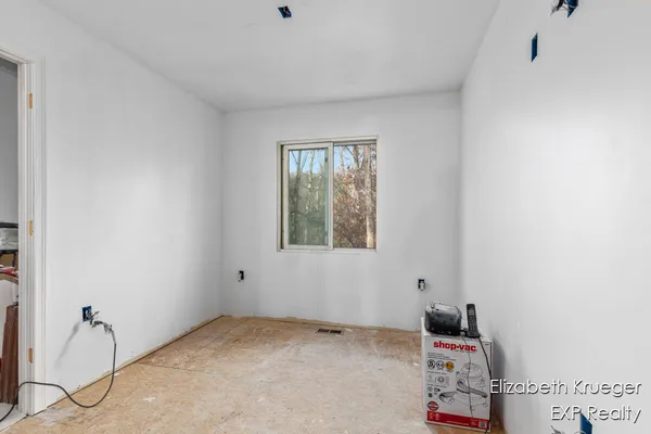 $450,000 | 8945 Vergennes Street Southeast, Ada, MI 49301