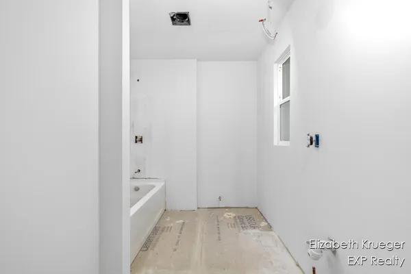 $450,000 | 8945 Vergennes Street Southeast, Ada, MI 49301