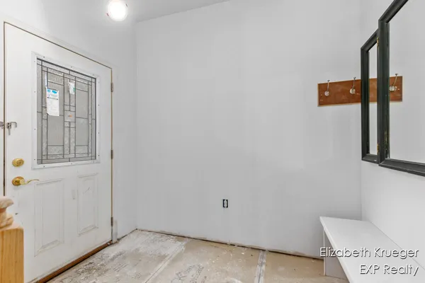 $450,000 | 8945 Vergennes Street Southeast, Ada, MI 49301