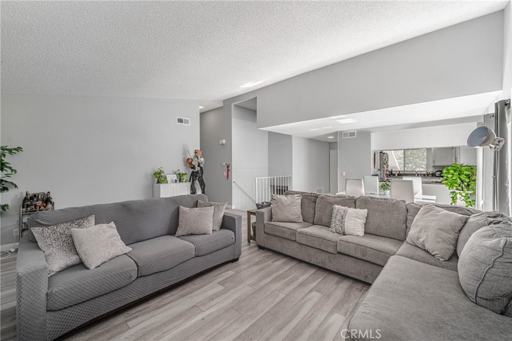 26212 Rainbow Glen Drive Newhall, CA 91321 - Photo 12 of 39