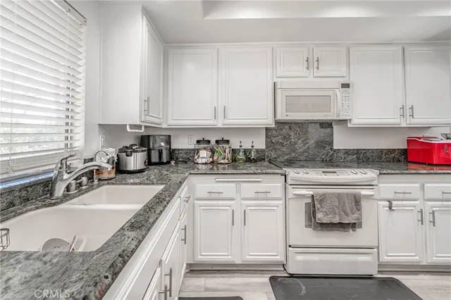 $539,000 | 26212 Rainbow Glen Drive, Newhall, CA 91321