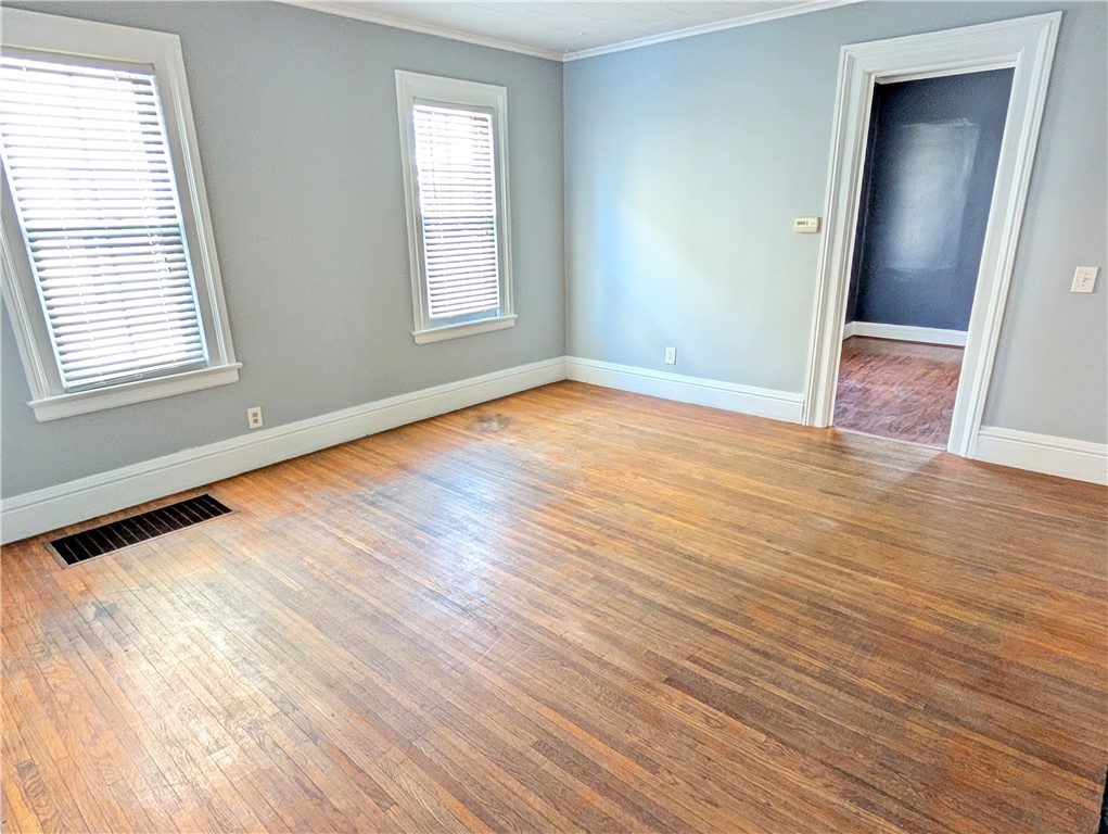 275 Caroline Street Rochester, NY 14620 - Photo 4 of 22