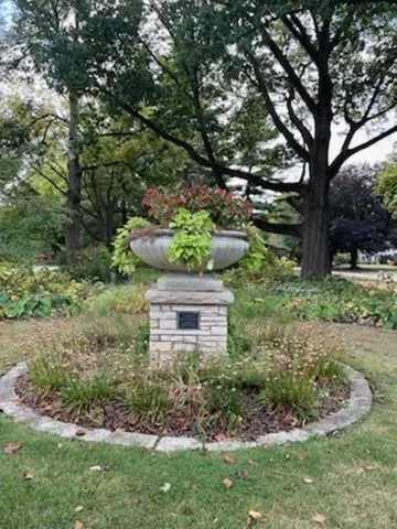 $240,000 | 233 Calvin Park Boulevard North, Rockford, IL 61107