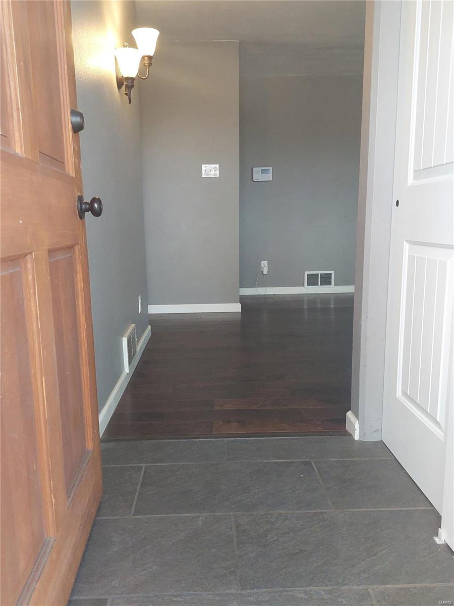 3245 Fehling Road Granite City, IL 62040 - Photo 3 of 48 Gallery Image 3