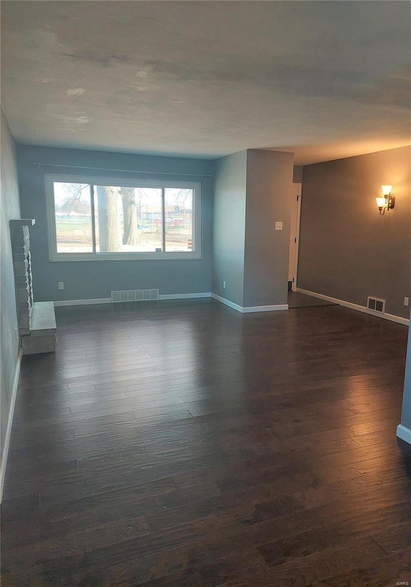 3245 Fehling Road Granite City, IL 62040 - Photo 6 of 48 Gallery Image 6