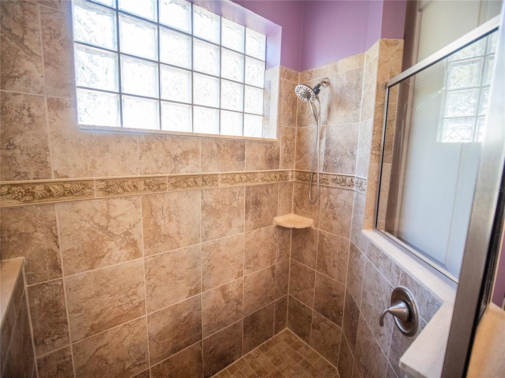 2135 Appalachee Circle Tavares, FL 32778 - Photo 12 of 59