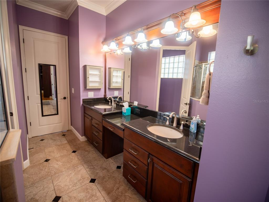 2135 Appalachee Circle Tavares, FL 32778 - Photo 10 of 59