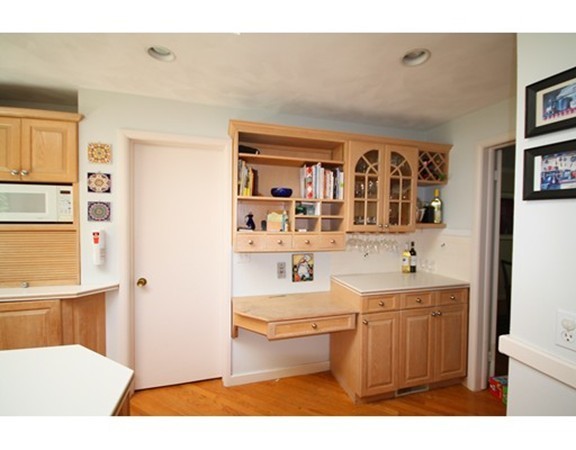 77 Briarcliff Road Longmeadow, MA 01106 - Photo 6 of 29 Gallery Image 6