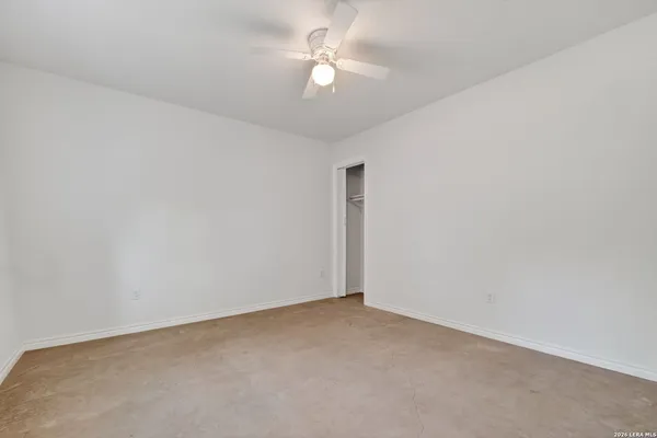 $1,500 | 128 County Road 2672, Devine, TX 78016