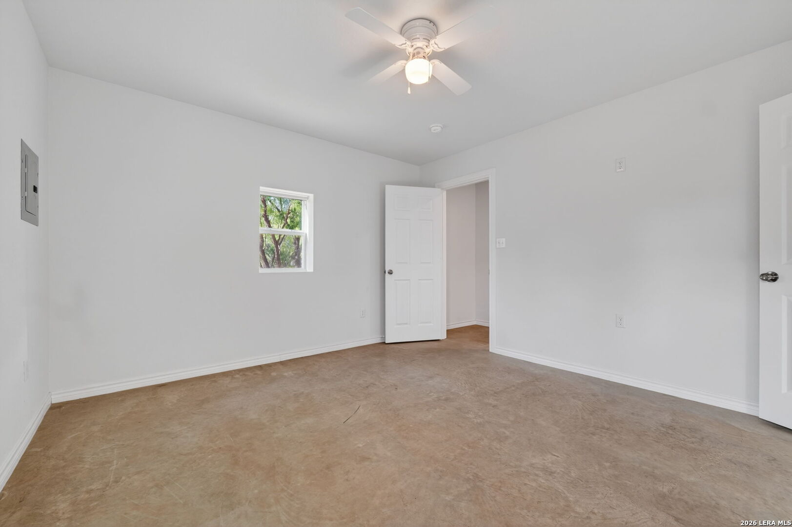128 County Road 2672 Devine, TX 78016 - Photo 26 of 37
