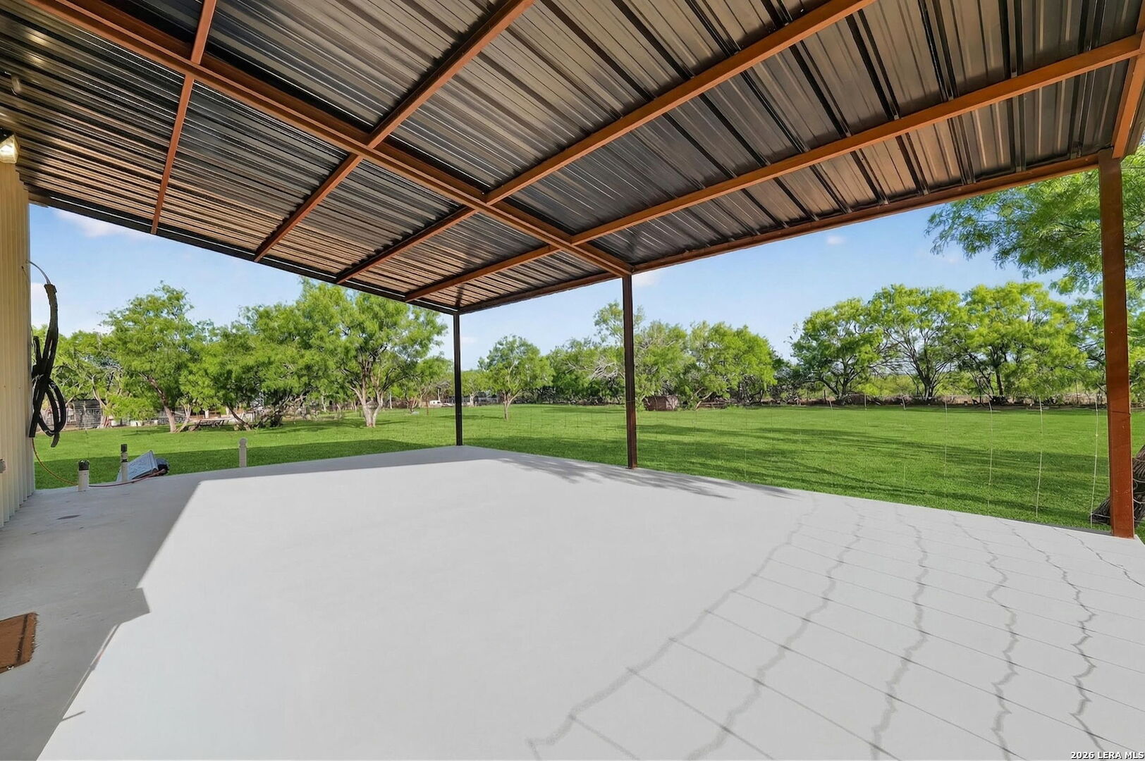 128 County Road 2672 Devine, TX 78016 - Photo 30 of 37