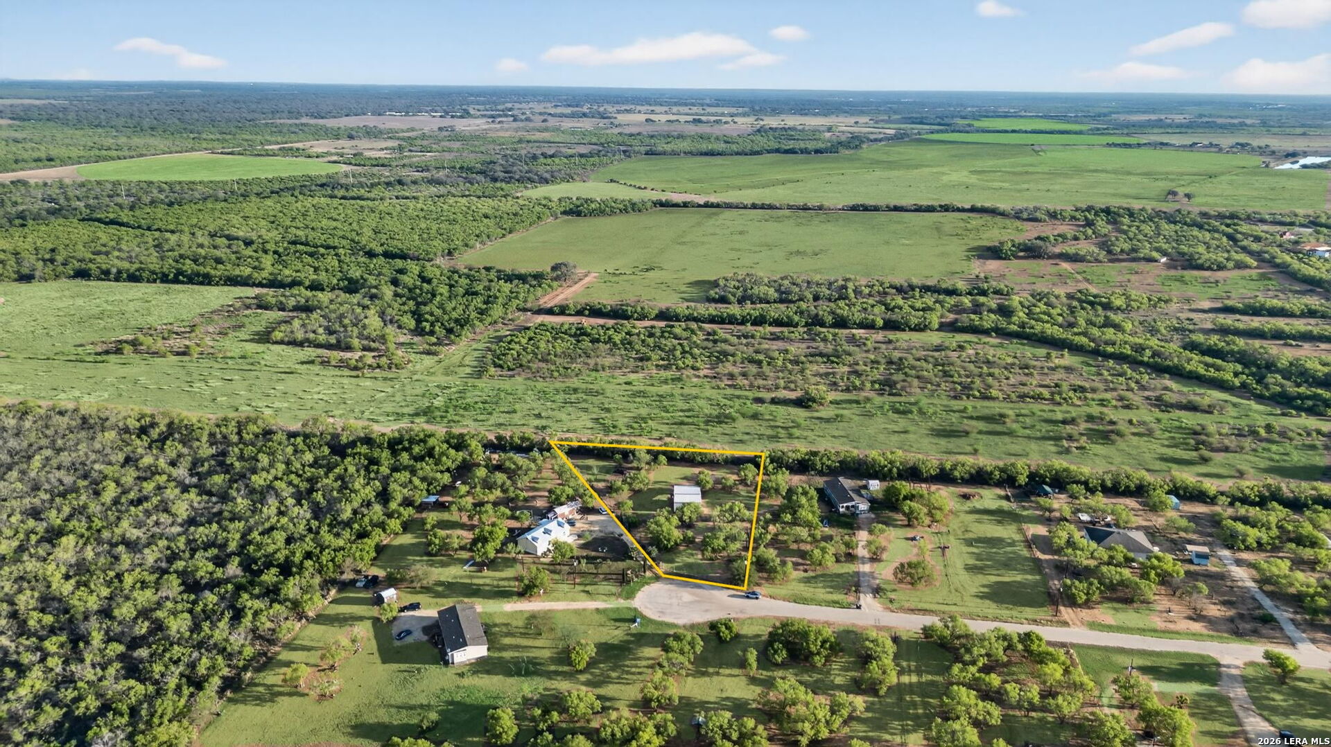 128 County Road 2672 Devine, TX 78016 - Photo 33 of 37