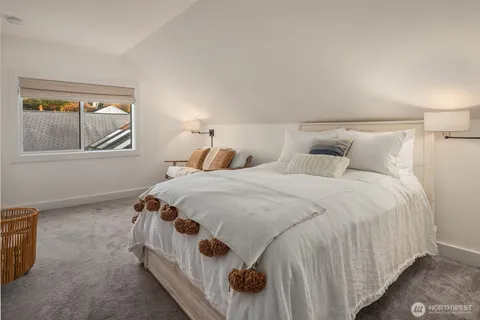 $11,950,000 | 4429 91st Avenue Northeast, Yarrow Point, WA 98004