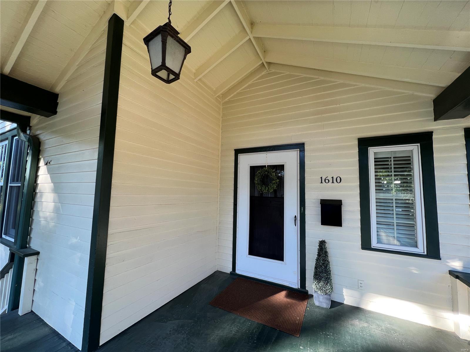 1610 Liberty Street Alton, IL 62002 - Photo 4 of 55 Gallery Image 4