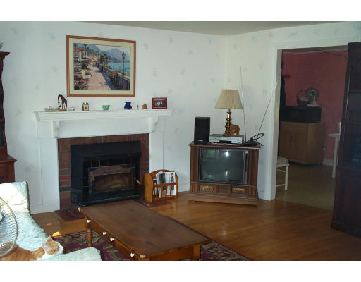 151 Horse Pond Road Sudbury, MA 01776 - Photo 9 of 15 Gallery Image 9