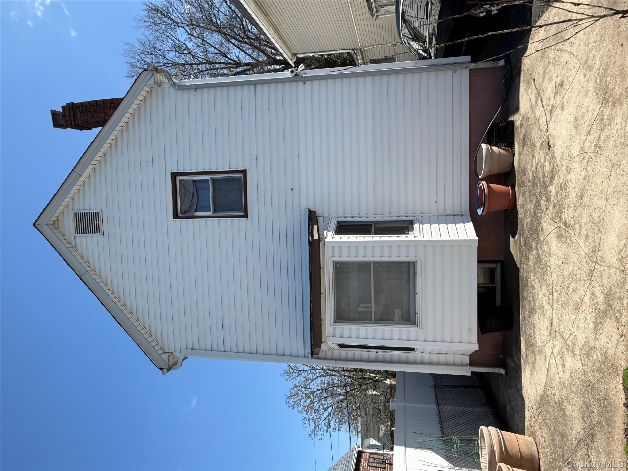 53 Dewitt Street Valley Stream, NY 11580 - Photo 6 of 26