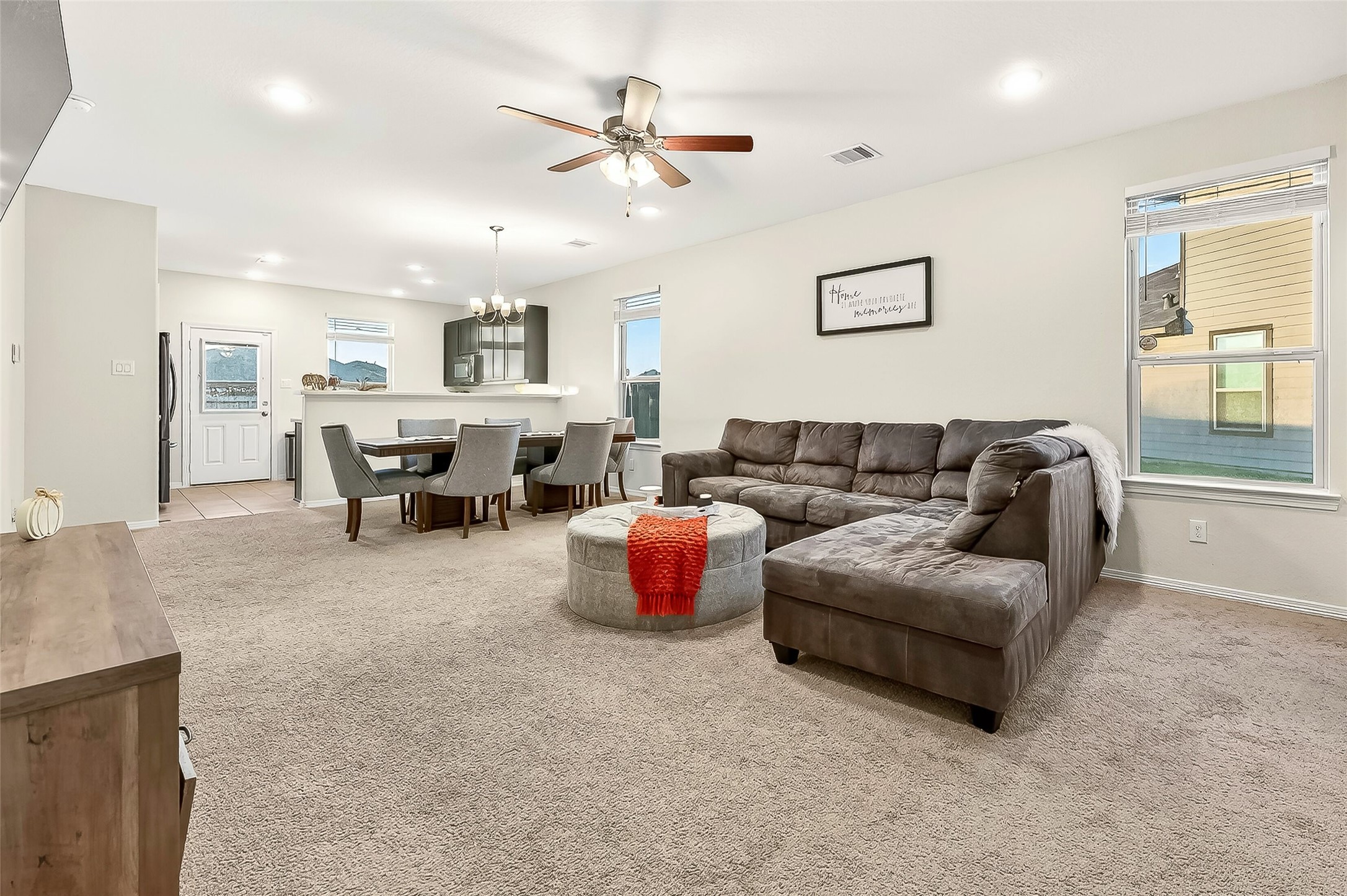 10023 Yanet Grove Lane Houston, TX 77044 - Photo 7 of 40 a living room with furniture