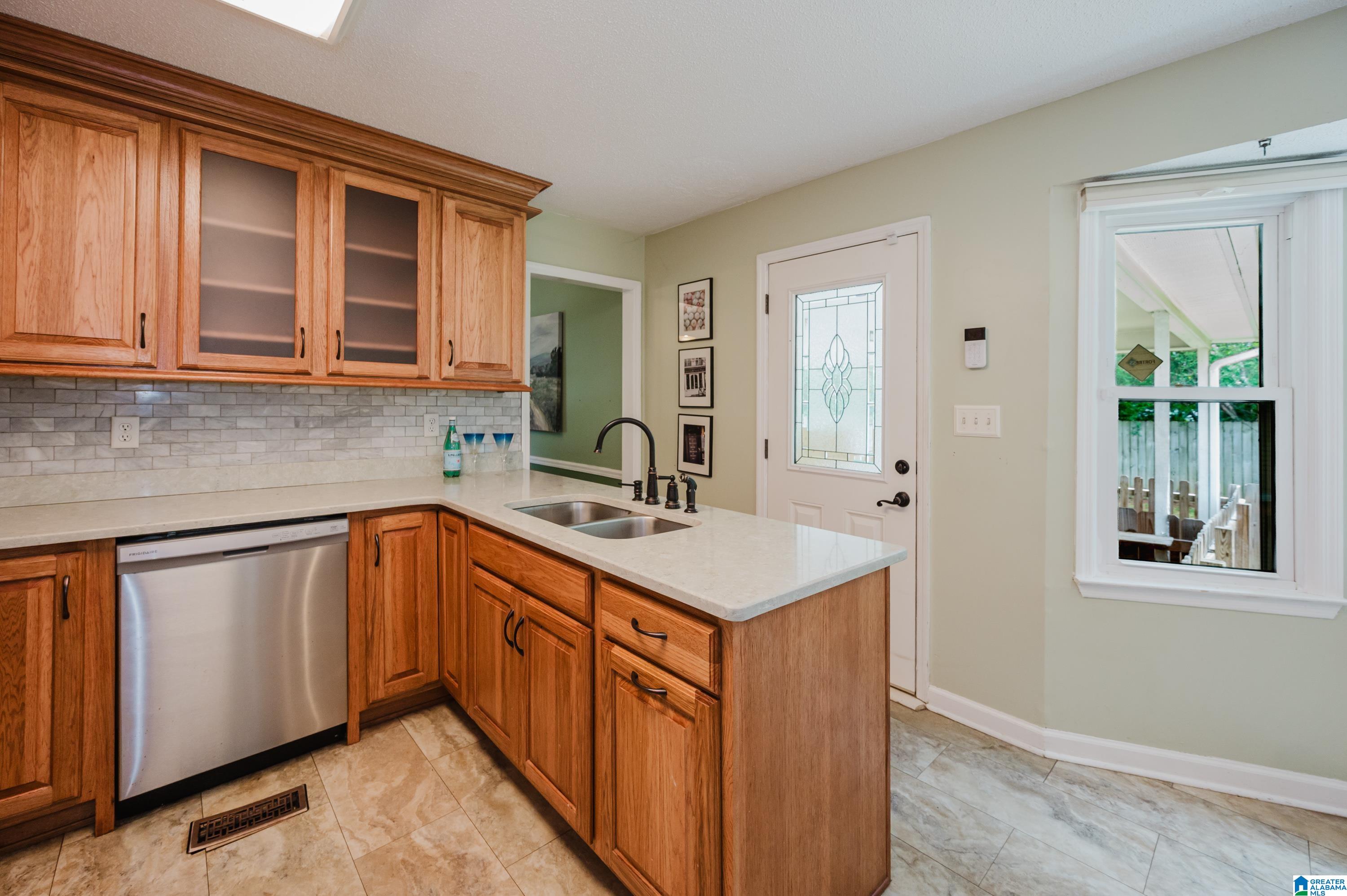 1355 Waxwing Trail Alabaster, AL 35007 - Photo 8 of 29