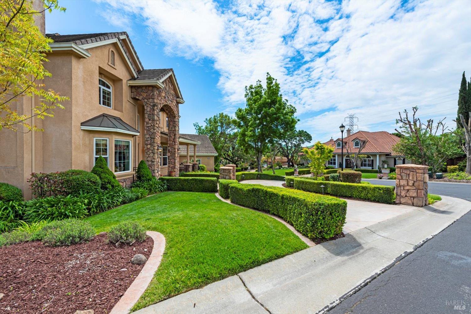 5249 Deer Ridge Court Fairfield, CA 94534 - Photo 3 of 85