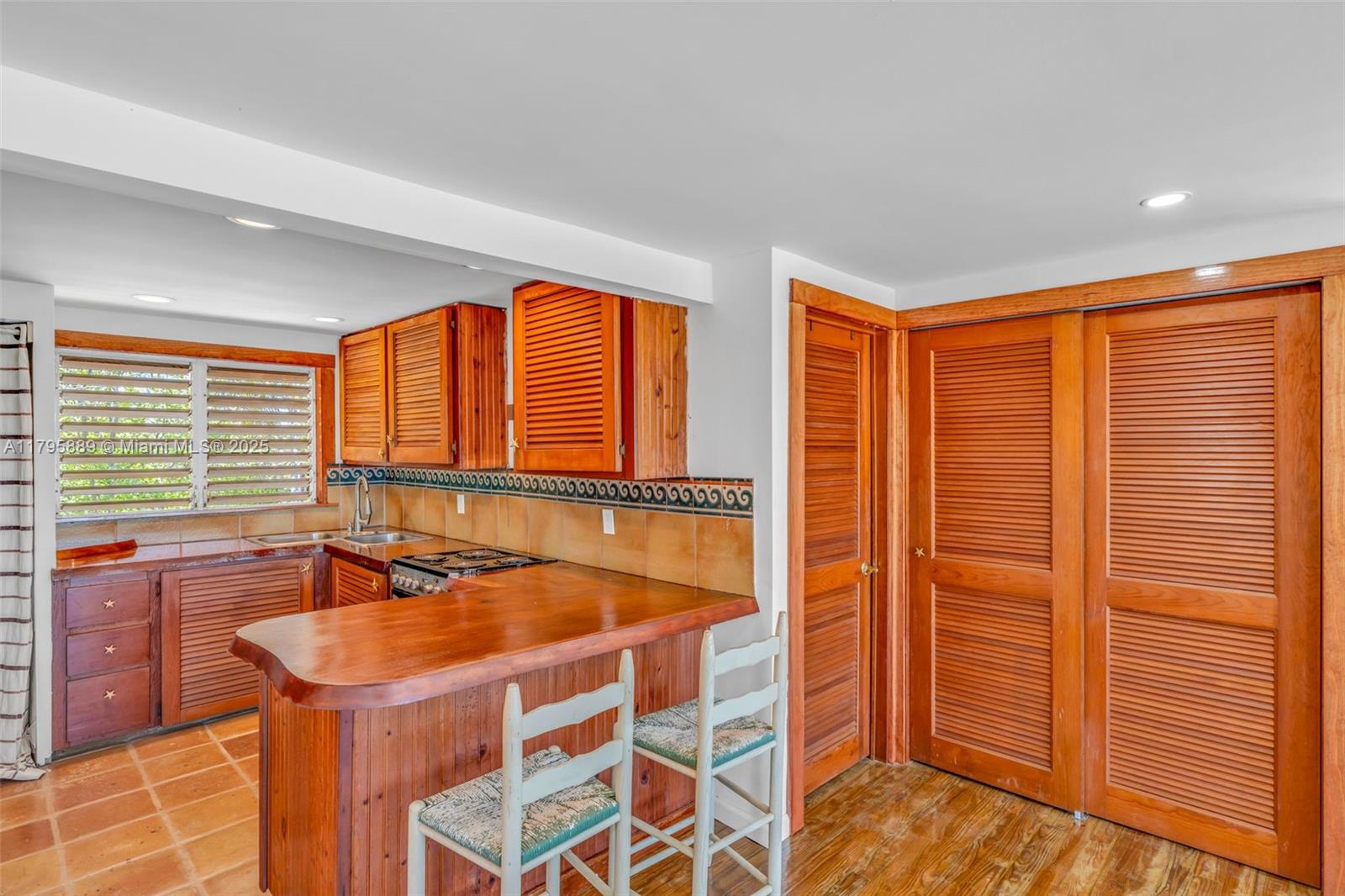 Lower Keys Big Pine Key, FL 33043 - Photo 8 of 43 a very nice looking room with a large window