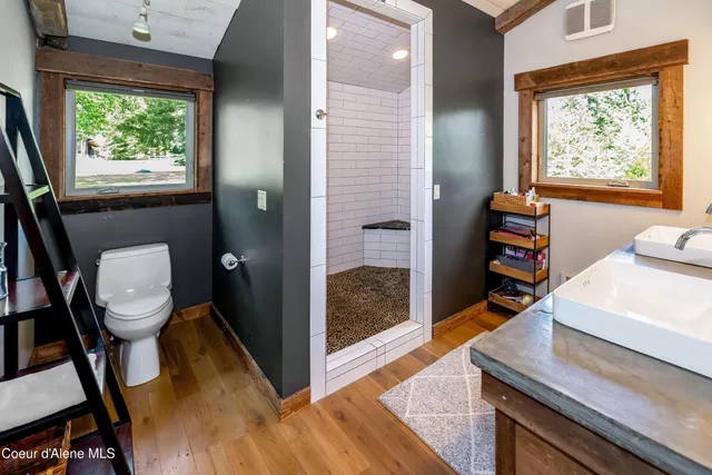 $1,725,000 | 435 Shady Pines Loop, Priest Lake, ID 83856