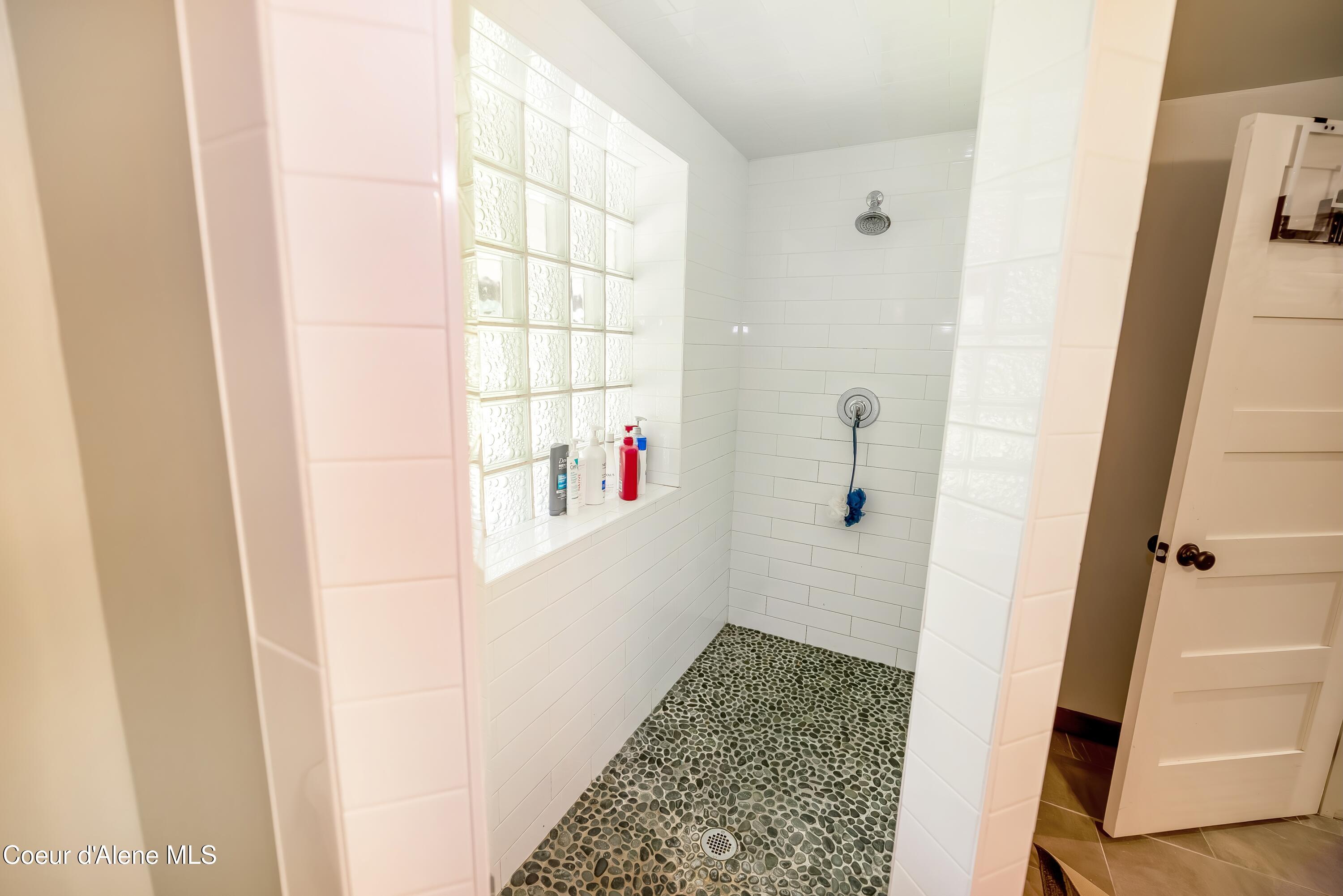 435 Shady Pines Loop Priest Lake, ID 83856 - Photo 32 of 85 Bathroom