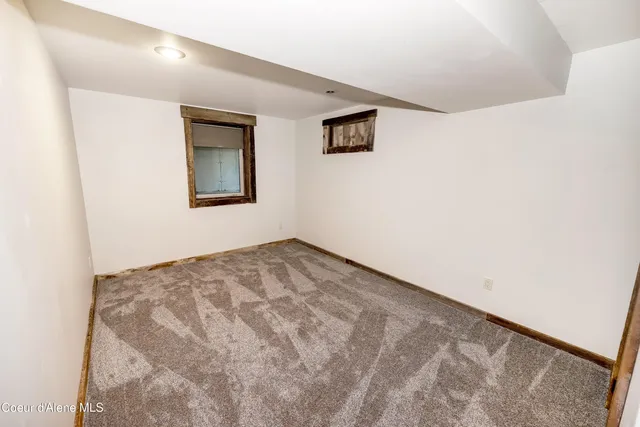 $1,725,000 | 435 Shady Pines Loop, Priest Lake, ID 83856